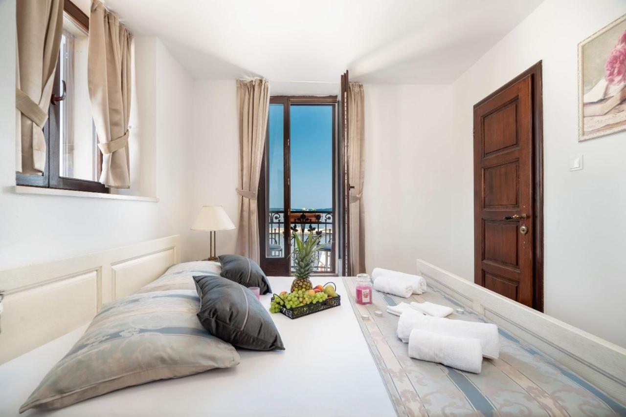 Luxury Apartments Perko Kastela Exterior photo